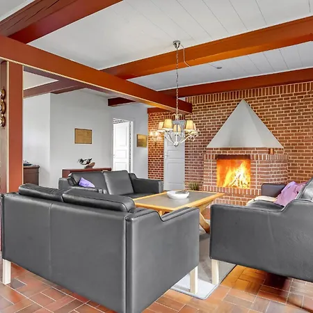 Awesome Home In Hojer With Sauna * Højer